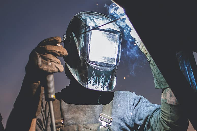 tips on how to get a welding job blog post image fare temps